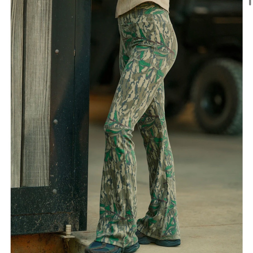 Tribe Kelley Mossy oak ribbed flare leggings